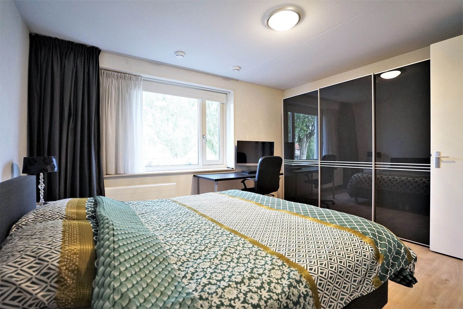 Foto 15 van Veenendaalplein 21