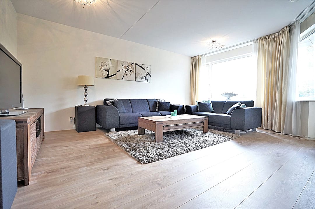 Foto 2 van Veenendaalplein 21