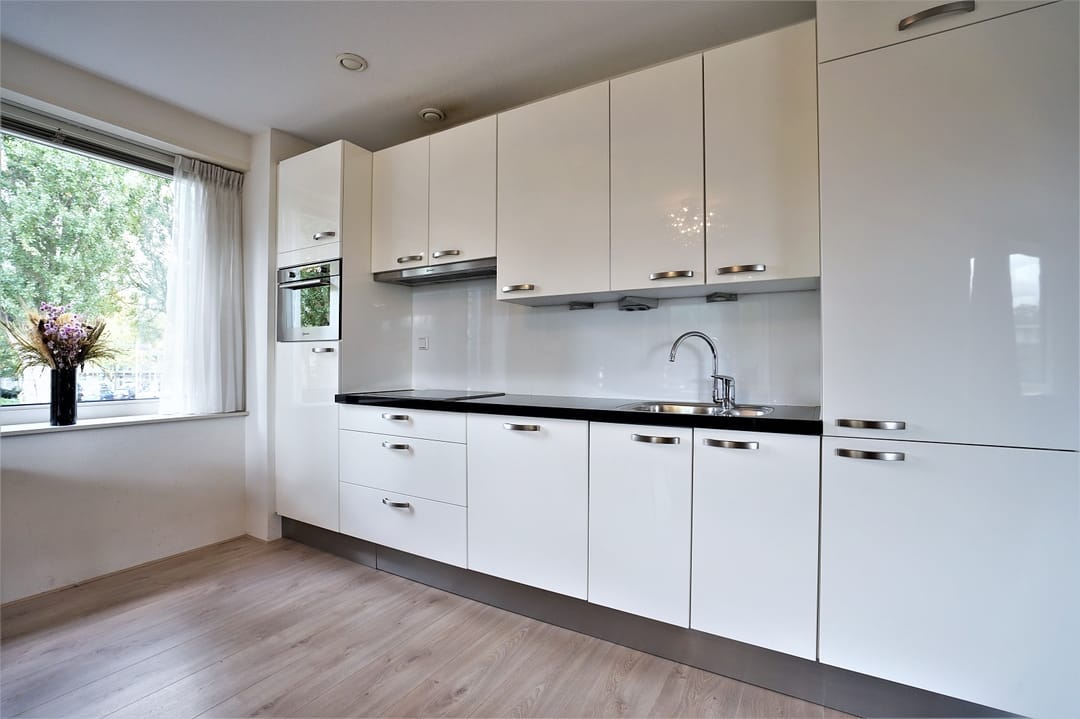 Foto 8 van Veenendaalplein 21