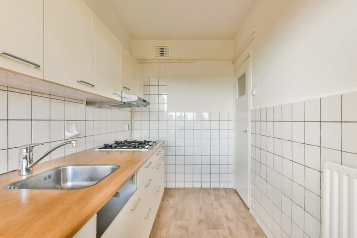 Photo 4 of Burgemeester Hogguerstraat 899