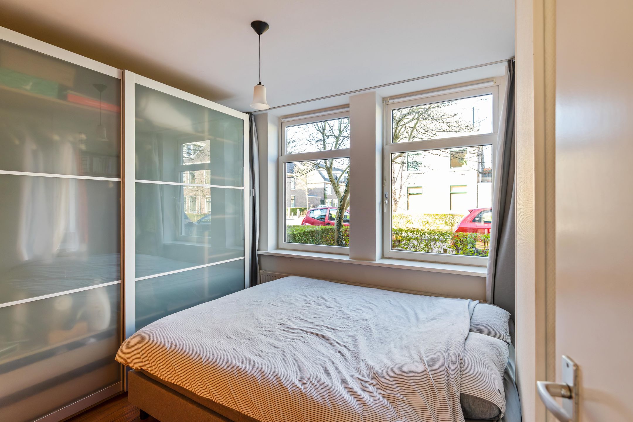 Foto 15 van Magna Petestraat 9