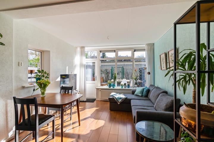 Photo 4 of Magna Petestraat 9