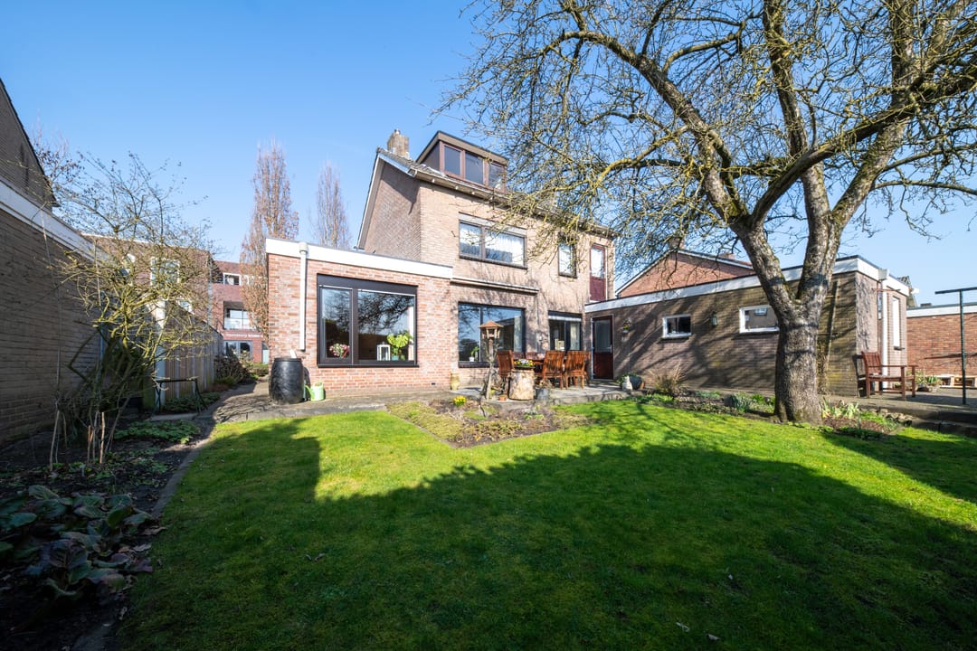 Photo 2 of Irisstraat 6