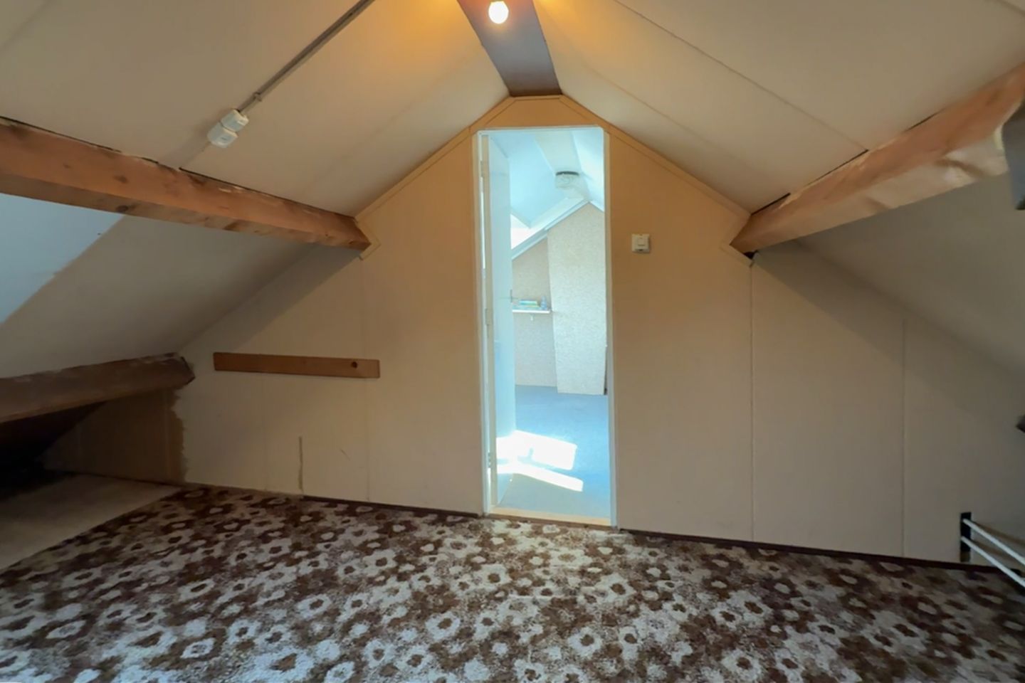 Photo 20 of Irisstraat 6