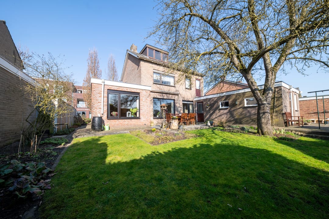 Photo 23 of Irisstraat 6