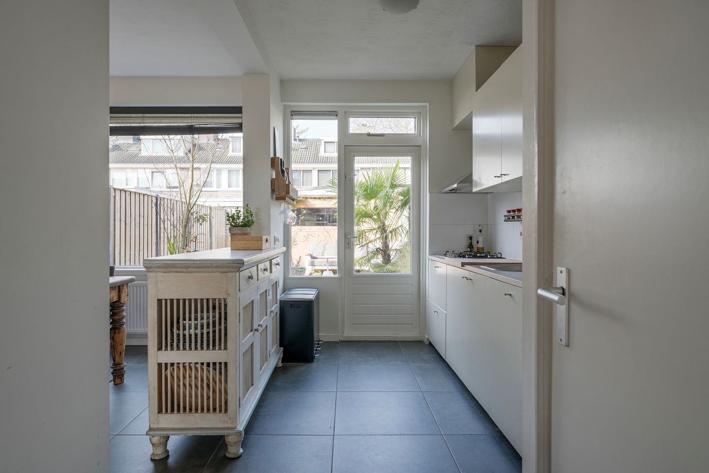 Photo 5 of Generaal Bentinckstraat 41
