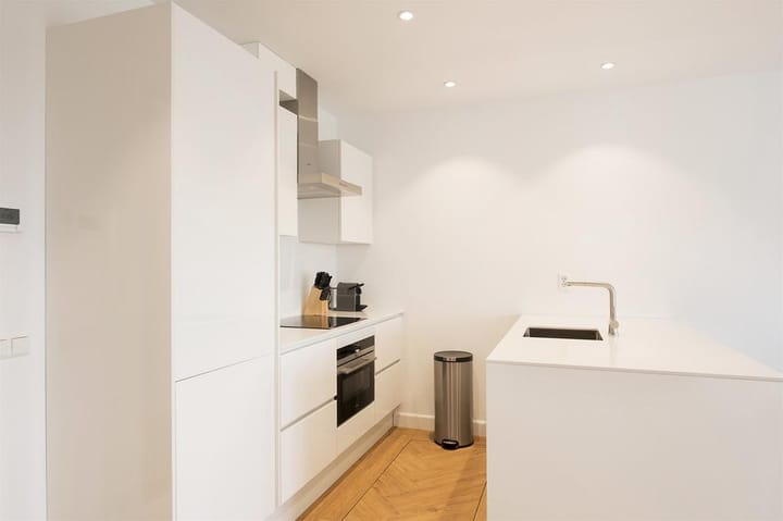 Photo 5 of Bilderdijkstraat 57-4