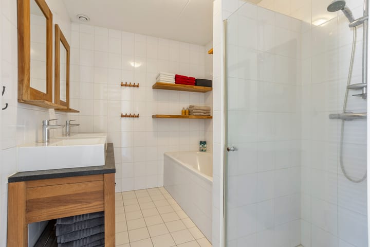 Foto 4 van Lofoten 44