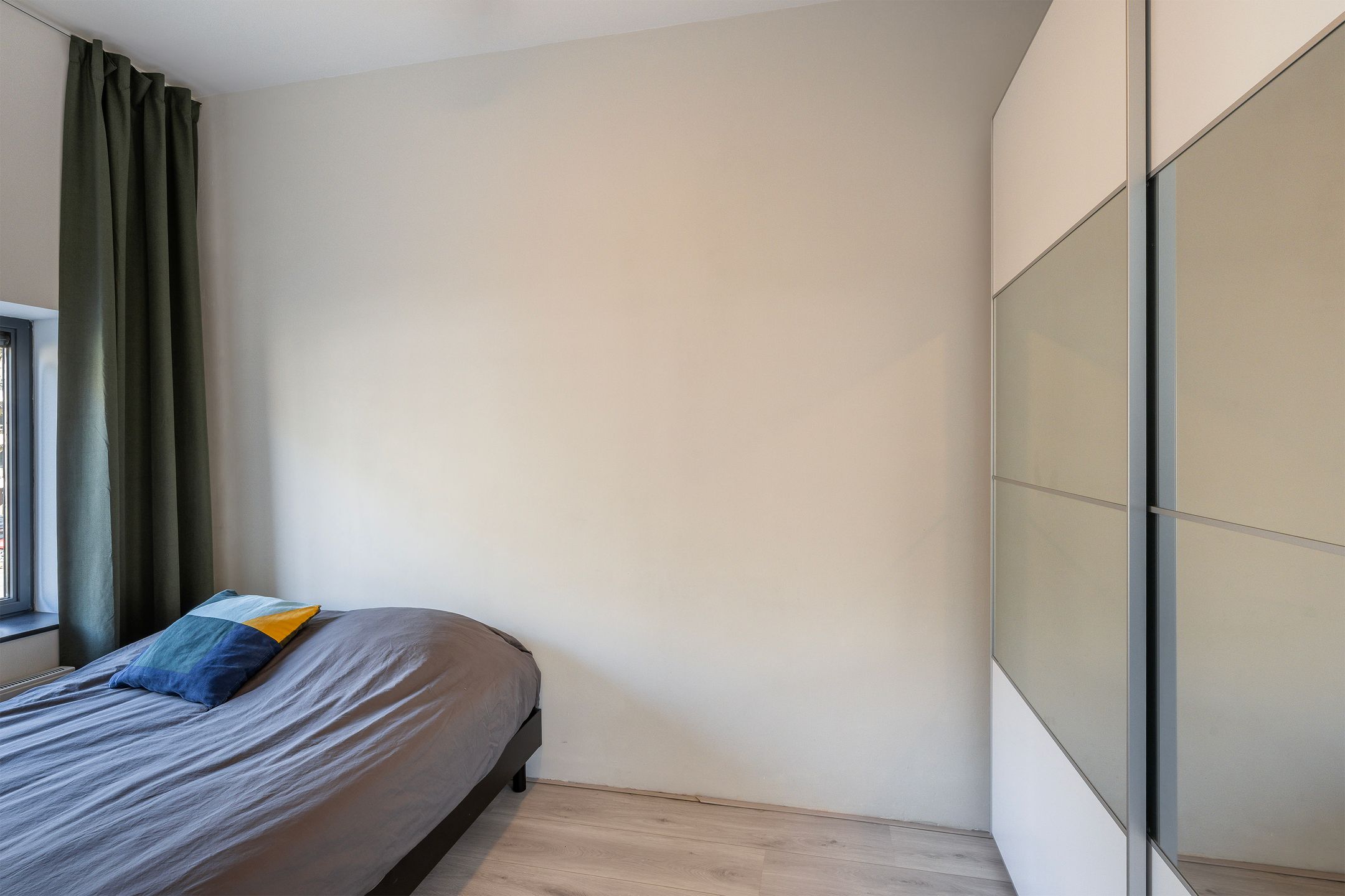 Turn Key 1-Bedroom Apartment with Communal Courtyard near Rotterdam Central — 19