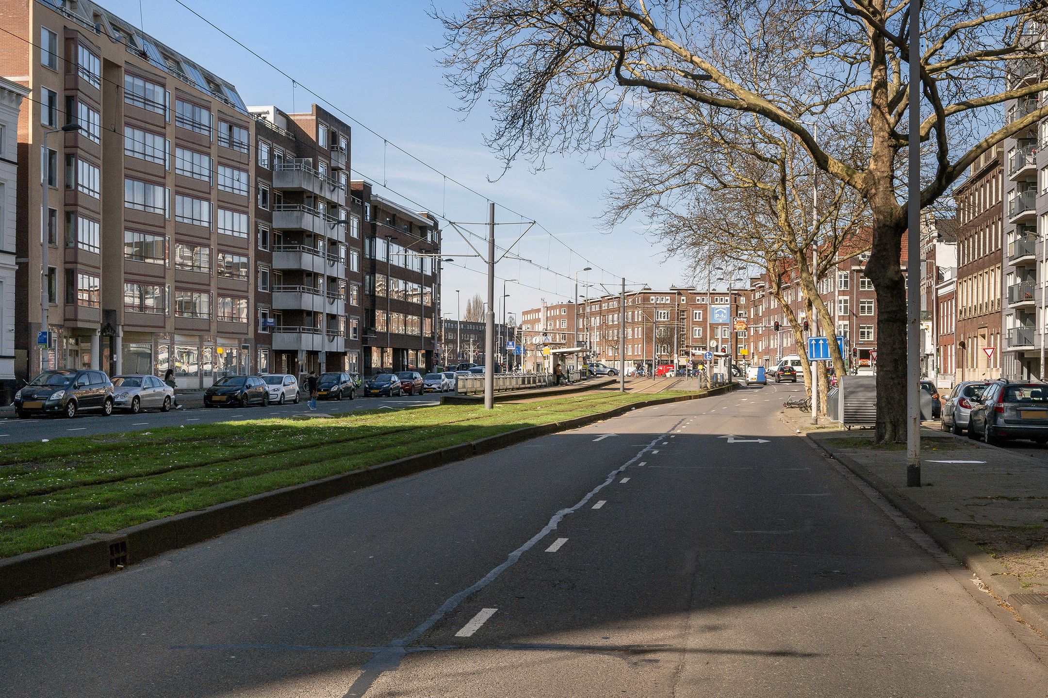 Turn Key 1-Bedroom Apartment with Communal Courtyard near Rotterdam Central — 34