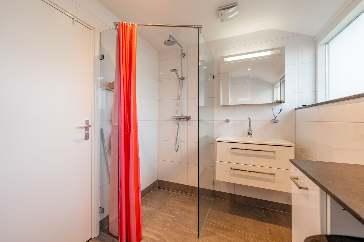 Photo 29 of Prins Hendrikweg 2