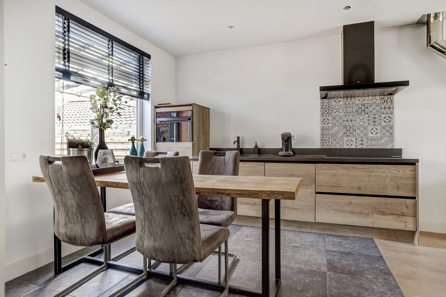 Foto 5 van Montgomerystraat 2