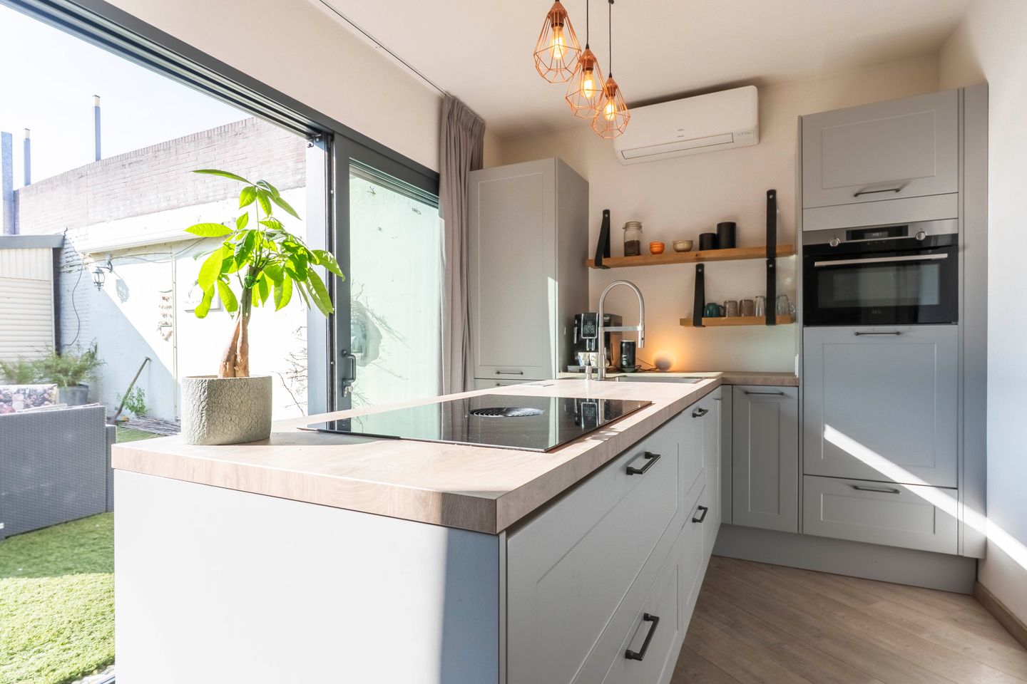 Photo 10 of Beekstraat 38