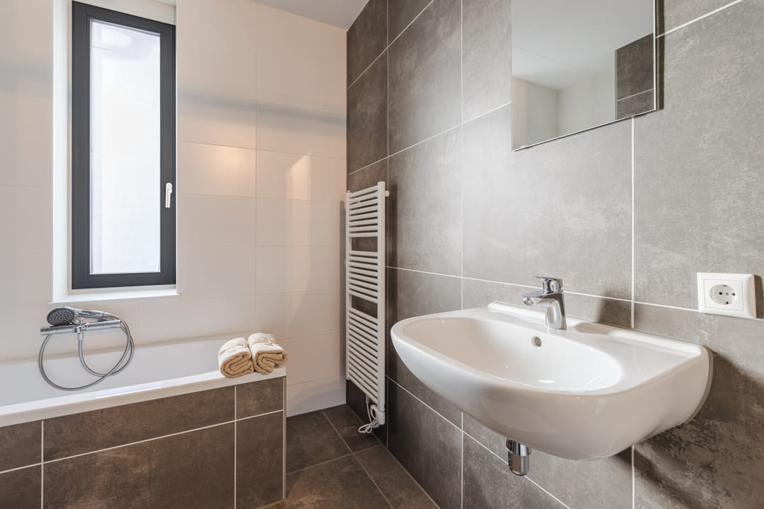 Modern Energy-Efficient Terraced Home in Leerdam with Solar Panels — 16