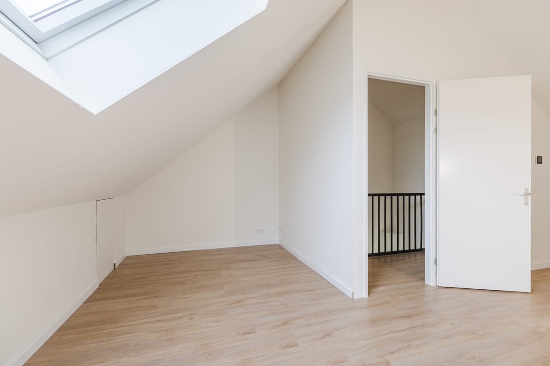 Modern Energy-Efficient Terraced Home in Leerdam with Solar Panels — 22