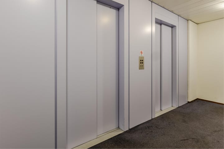 Photo 5 of Strevelsweg 954