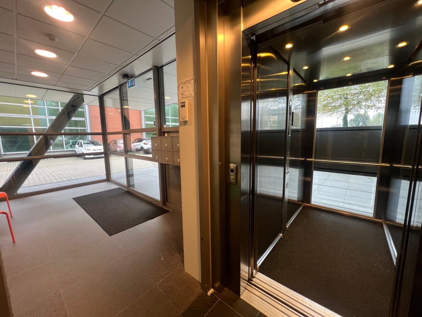 Bekijk foto 3 van De Veldoven 13