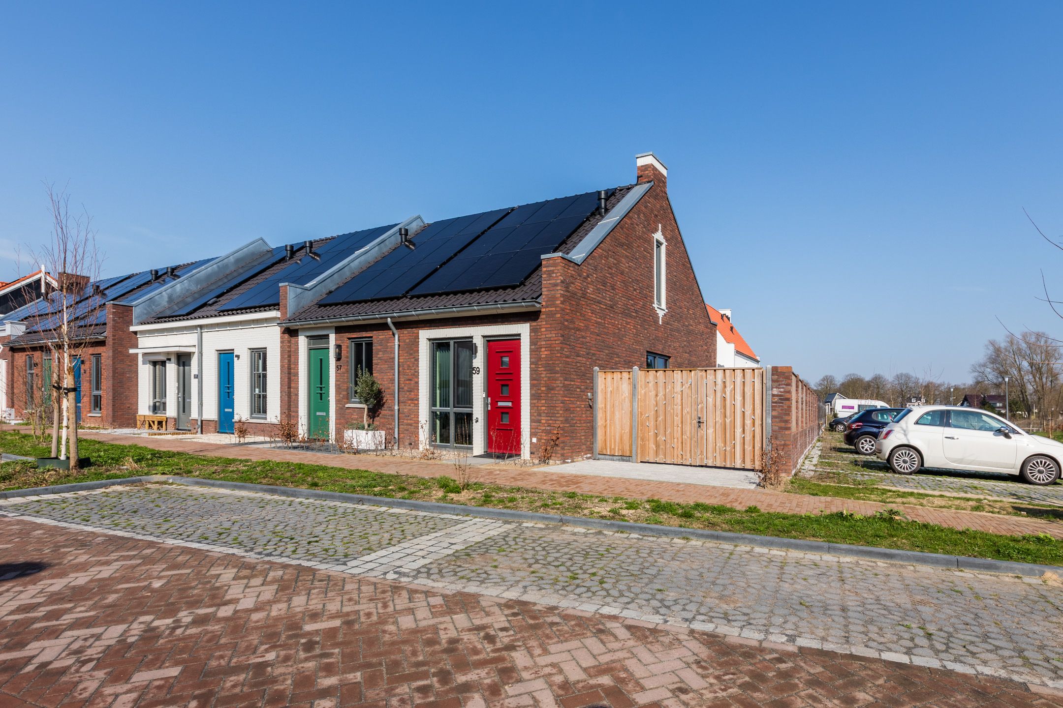 Photo 3 of Gouvernante 59