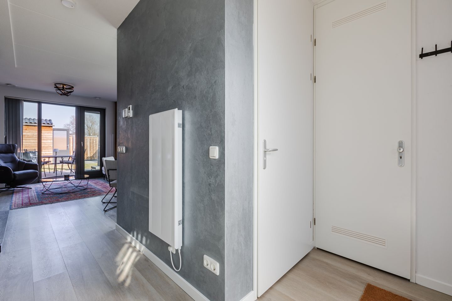 Photo 5 of Gouvernante 59