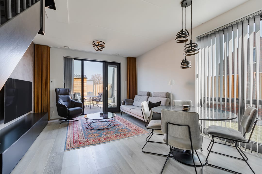 Photo 8 of Gouvernante 59