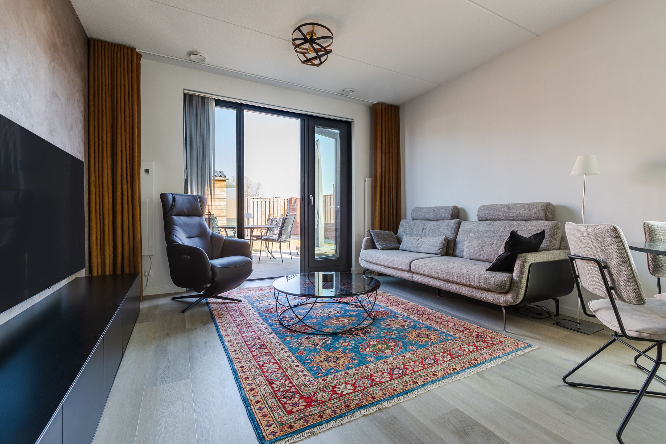 Photo 9 of Gouvernante 59