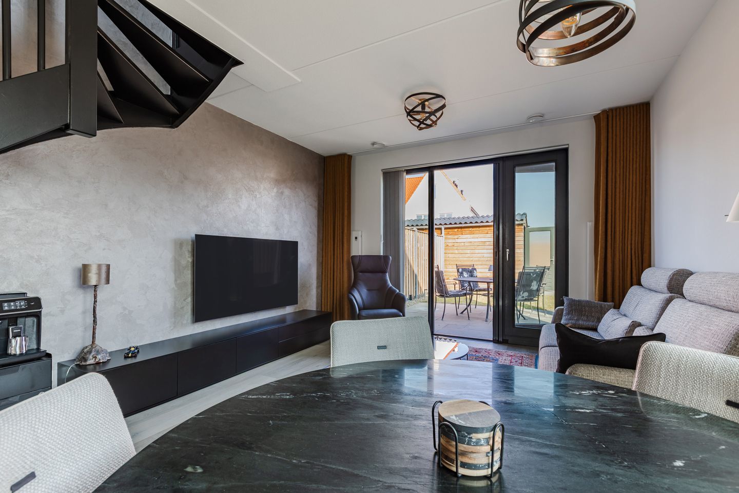 Photo 10 of Gouvernante 59