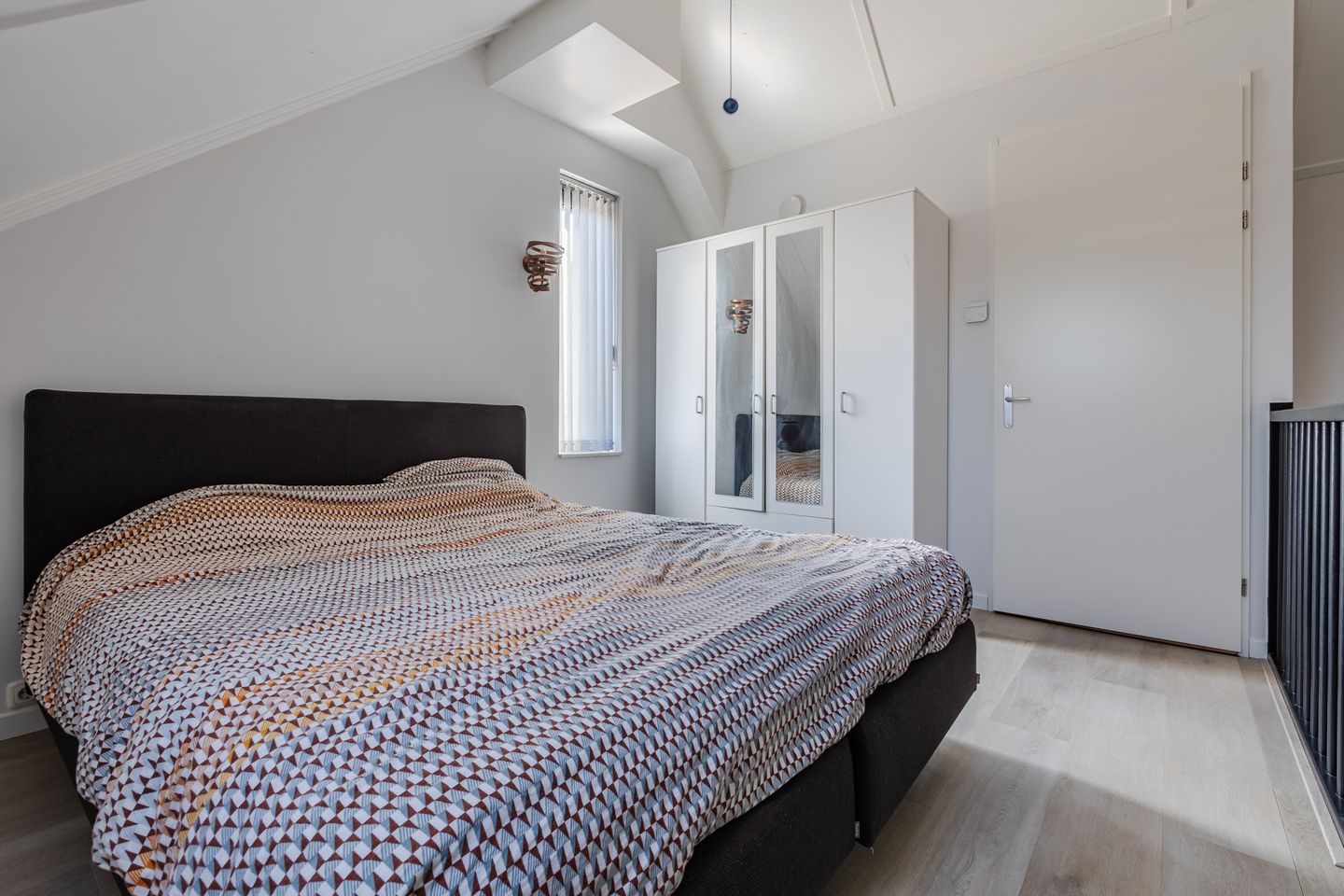 Photo 19 of Gouvernante 59