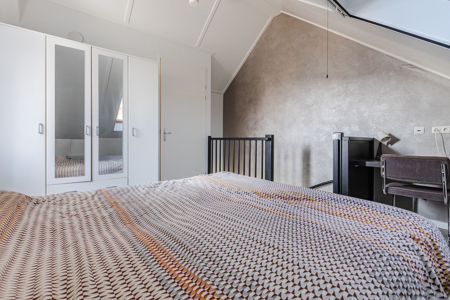 Photo 20 of Gouvernante 59