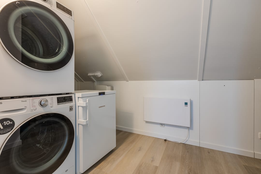 Photo 22 of Gouvernante 59