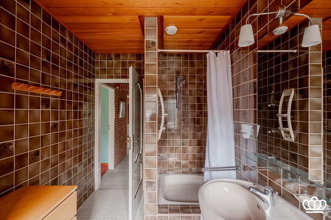Luxury Villa with Indoor Pool and Wellness Facilities in Wooded Kapellen Setting — 28