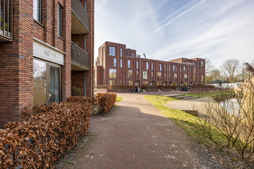 Foto 7 van Helper Westsingel 49-1