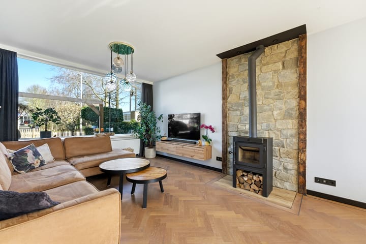 Photo 4 of Vondellaan 126