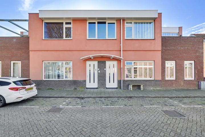 Helmstraat 16 A