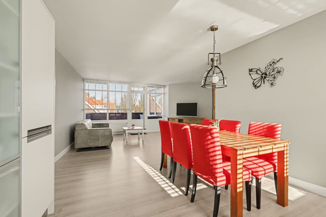 Photo 8 of Helmstraat 16-A