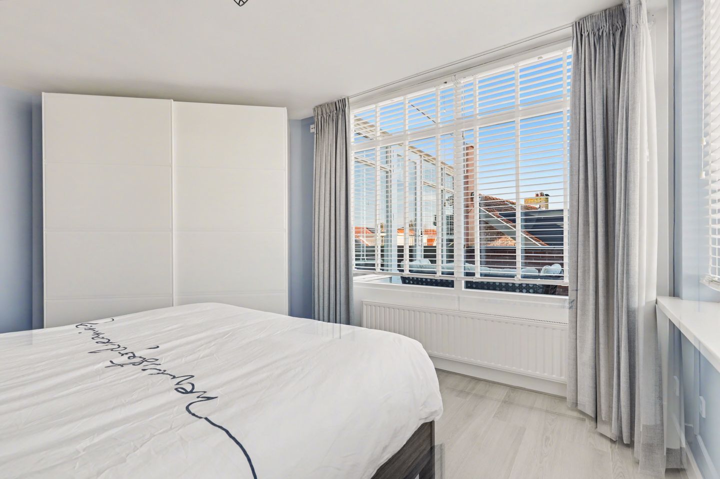 Photo 14 of Helmstraat 16-A