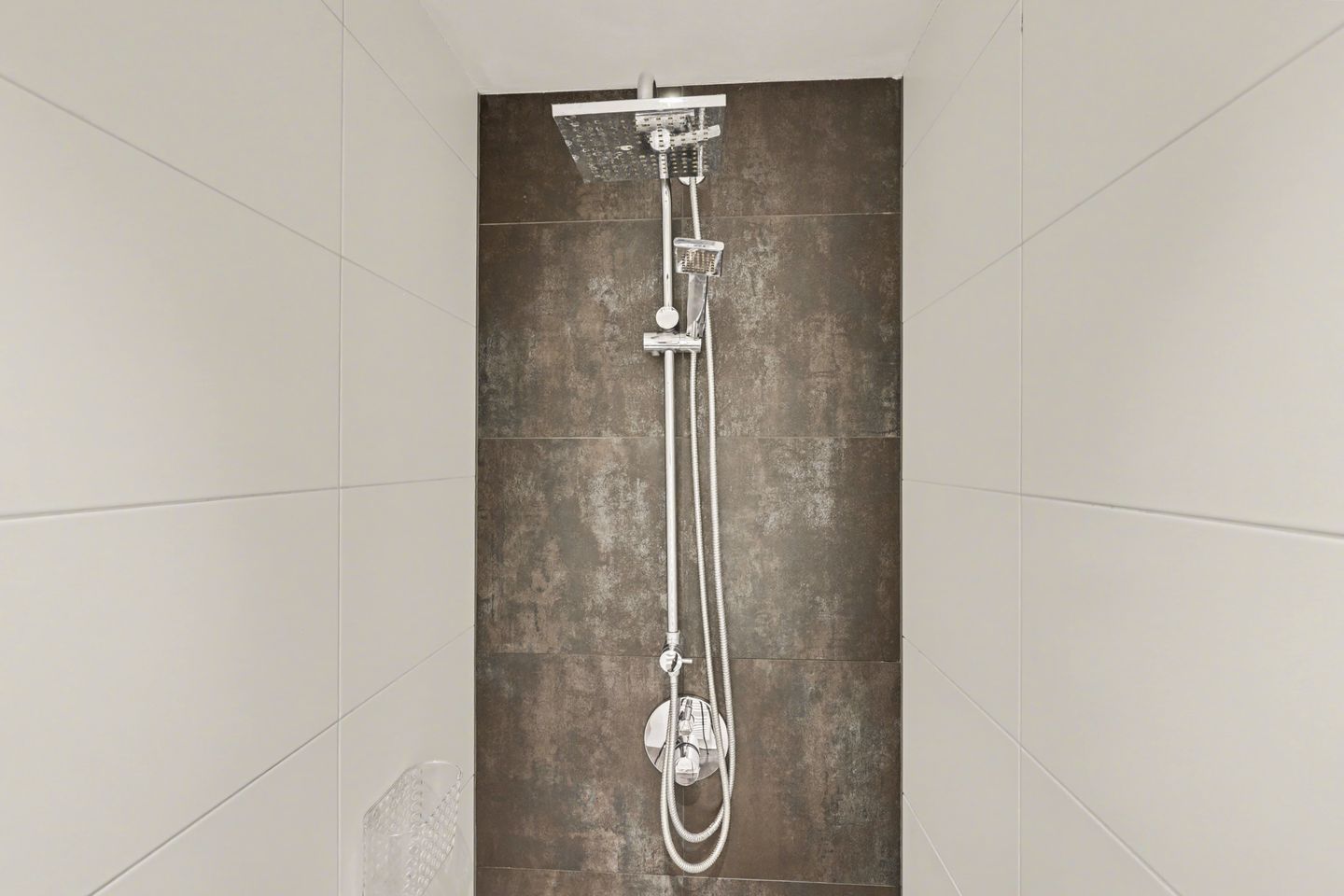 Photo 20 of Helmstraat 16-A