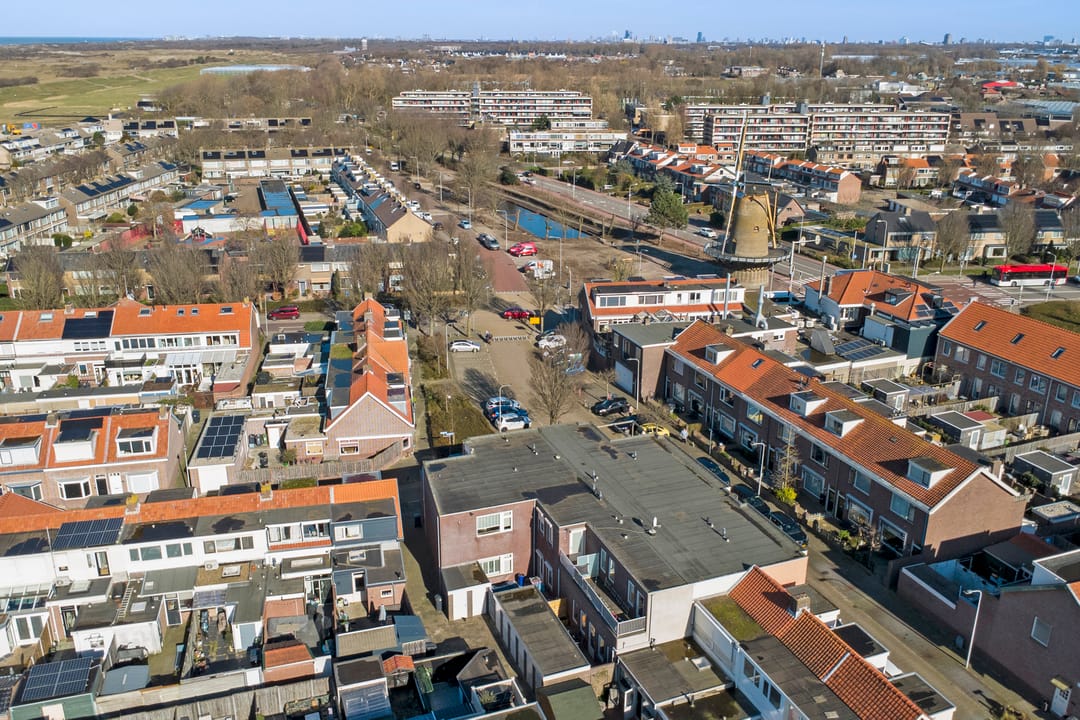 Photo 32 of Helmstraat 16-A