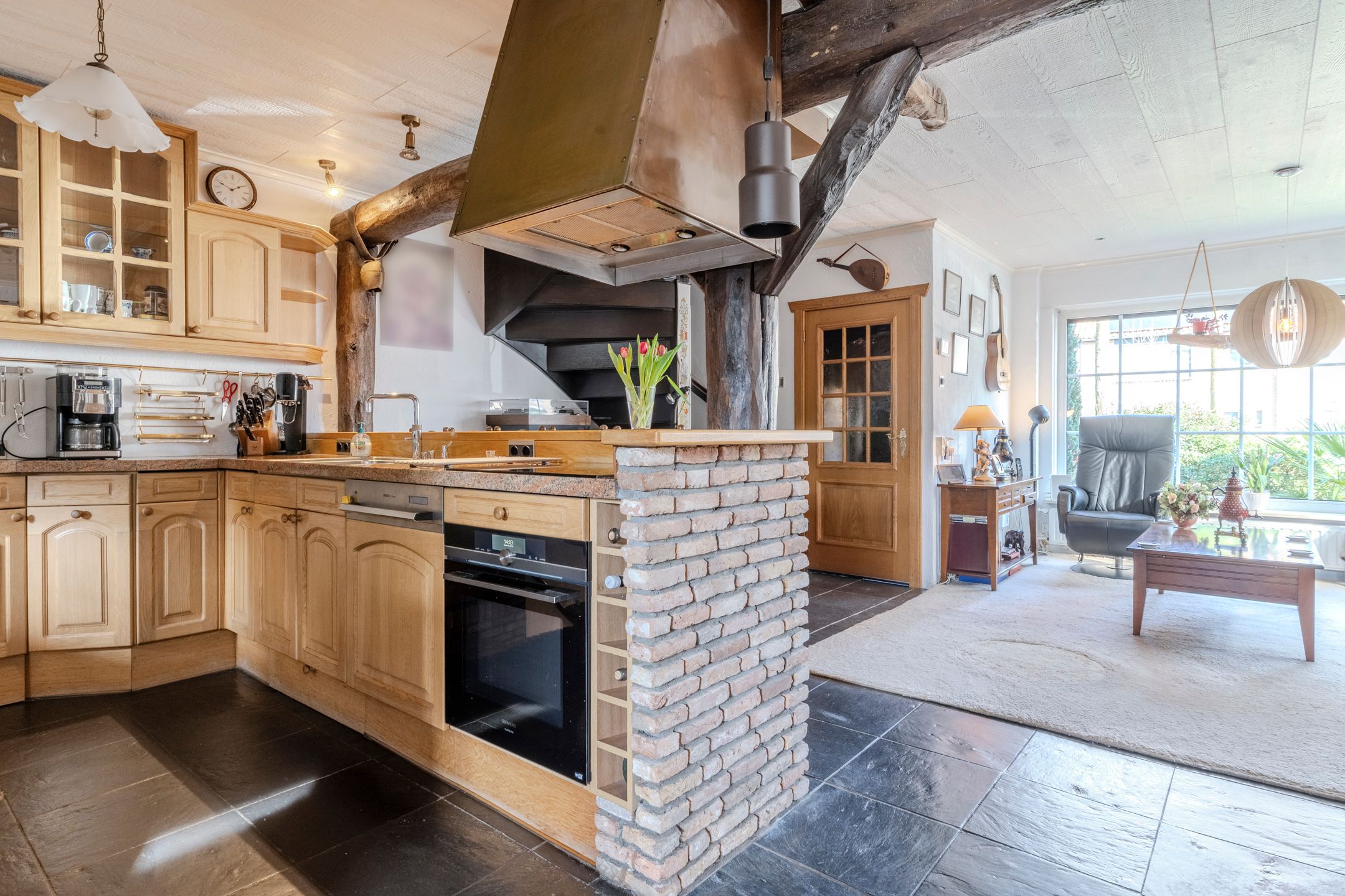 Photo 15 of Schoutstraat 29