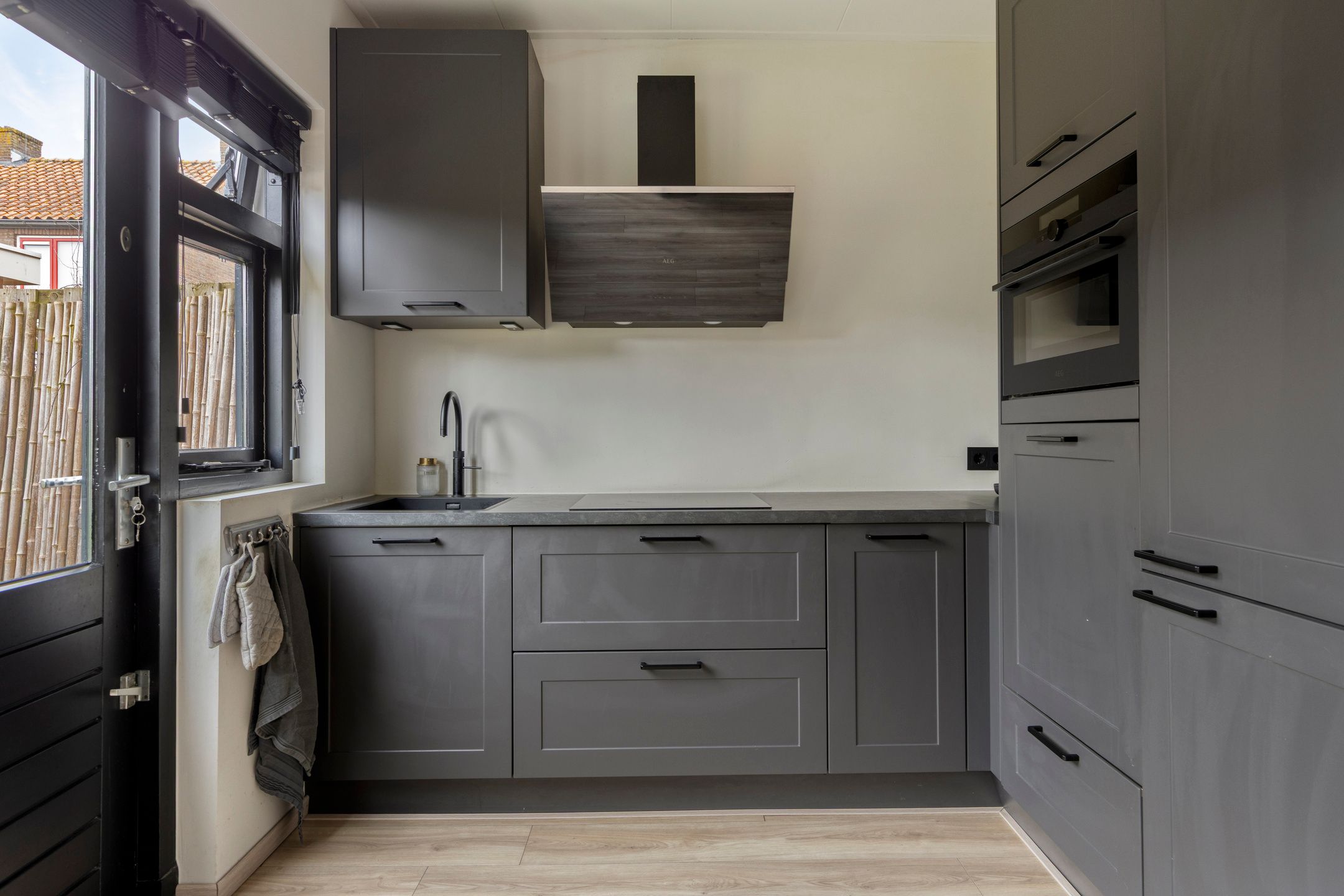 Renovated Corner Home with Four Bedrooms in Family-Friendly Boskoop — 12