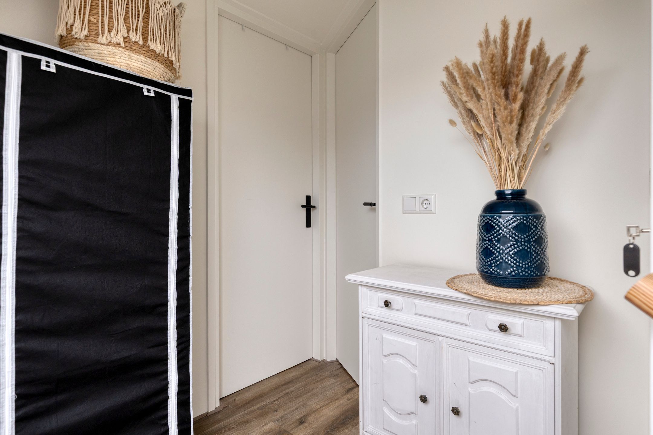 Renovated Corner Home with Four Bedrooms in Family-Friendly Boskoop — 24
