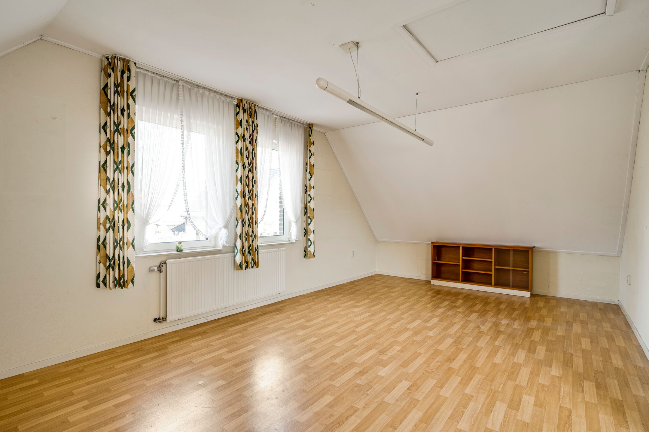 Foto 36 van Den Eigen 1-A