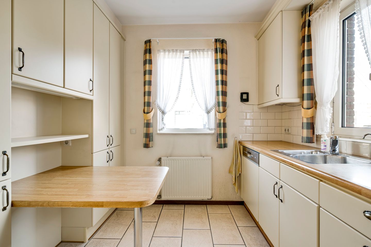 Foto 29 van Den Eigen 1-A