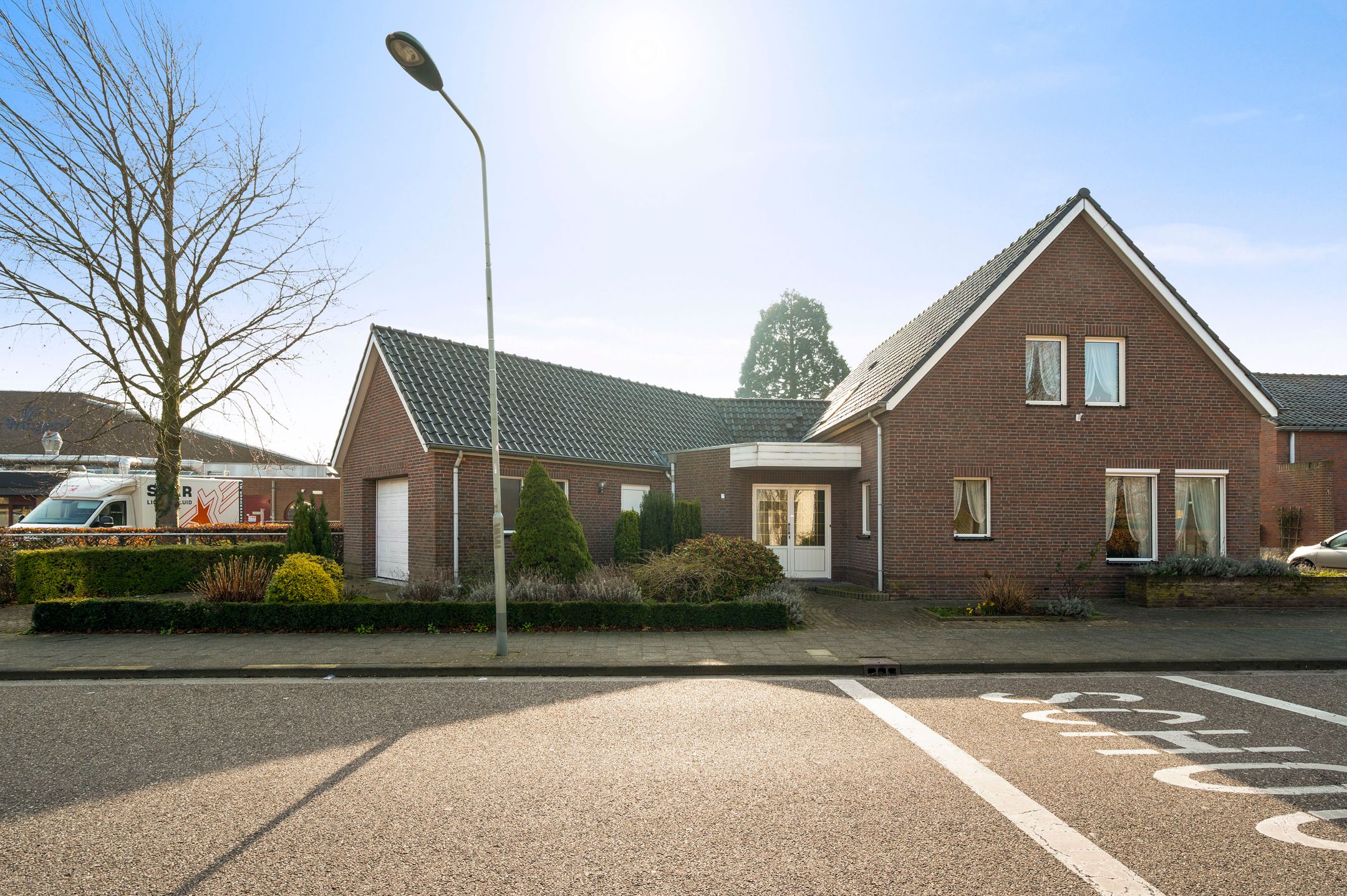 Den Eigen 1-A 1 a