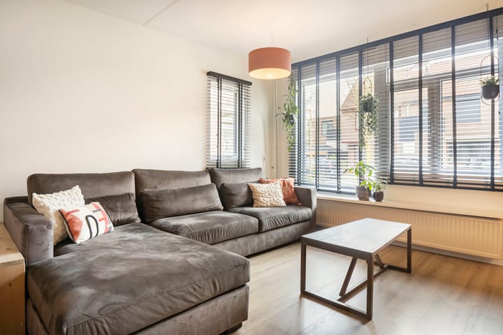 Photo 4 of Woudrichemstraat 48