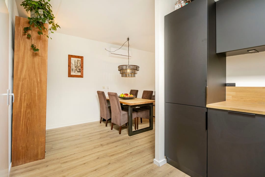 Photo 8 of Woudrichemstraat 48