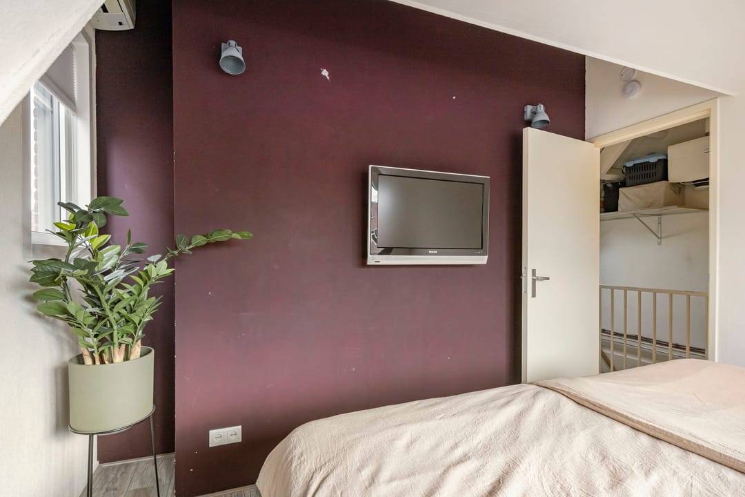 Photo 22 of Woudrichemstraat 48