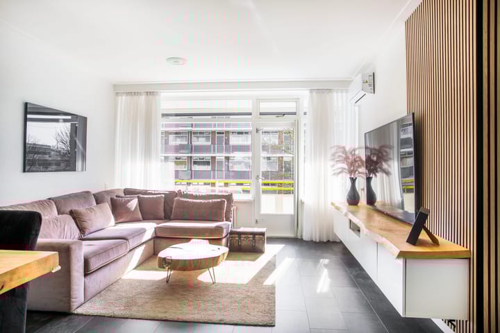 Photo 4 of Van Borselenstraat 24