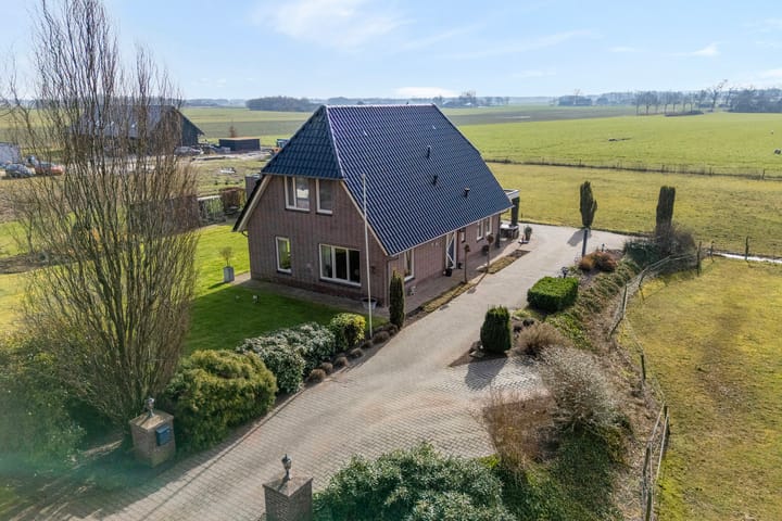 Foto 3 van Beerzerhaar 36-A