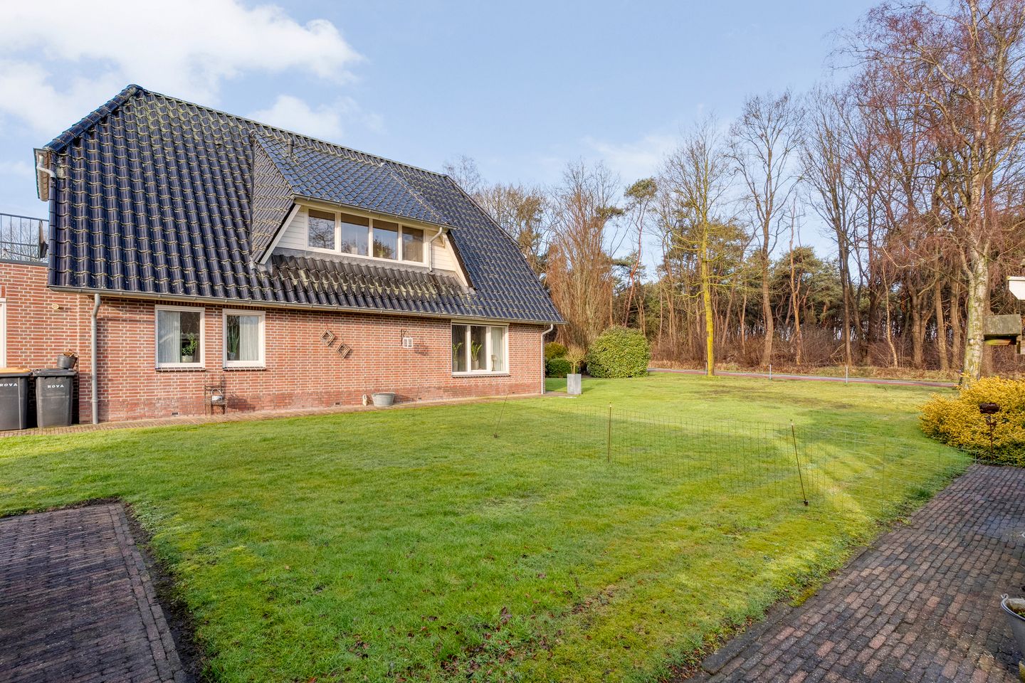 Foto 65 van Beerzerhaar 36-A