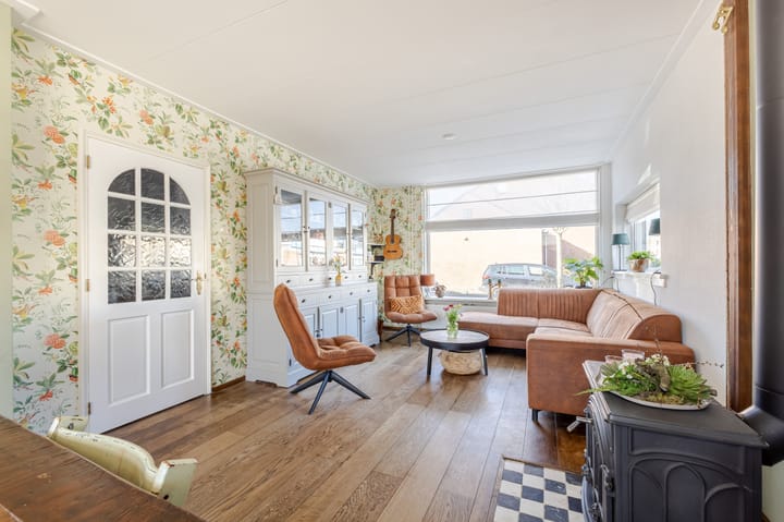 Photo 2 of Graaf Adolfstraat 1